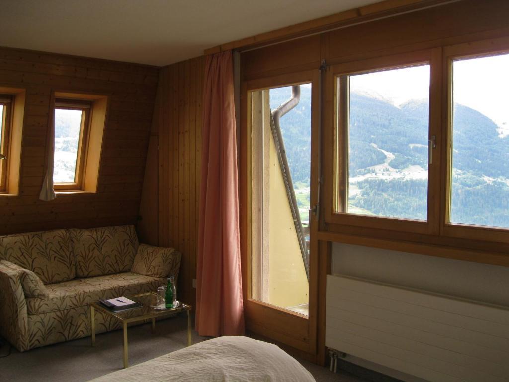 Hotel Kistenpass Breil/Brigels Ruang foto
