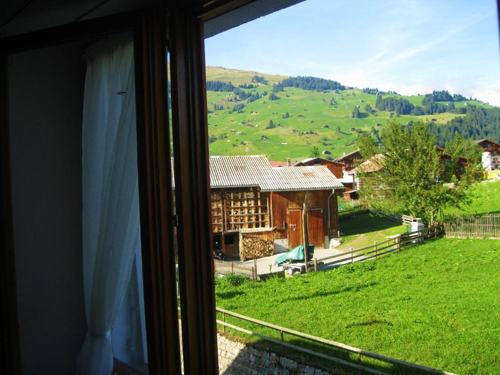 Hotel Kistenpass Breil/Brigels Ruang foto