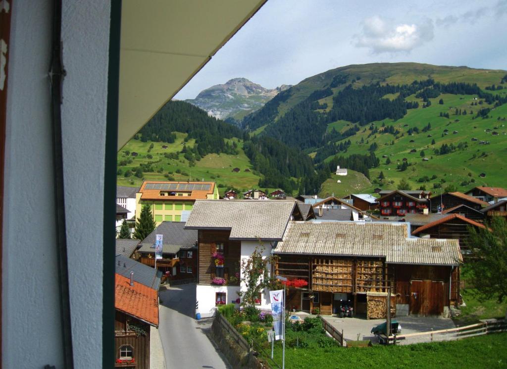 Hotel Kistenpass Breil/Brigels Ruang foto