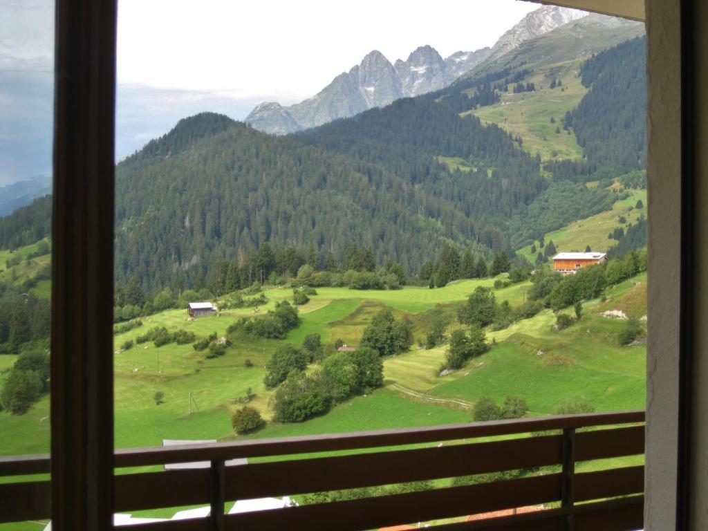 Hotel Kistenpass Breil/Brigels Ruang foto